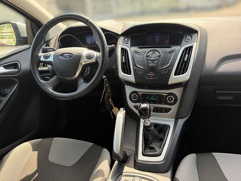 Ford Focus 1.0 EcoBoost Champions Edition Start/Stopp