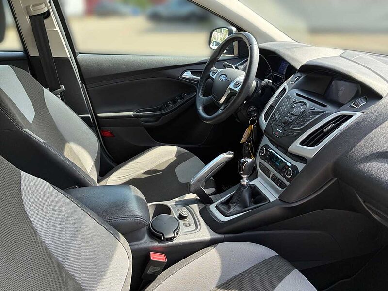 Ford Focus 1.0 EcoBoost Champions Edition Start/Stopp