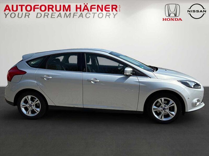 Ford Focus 1.0 EcoBoost Champions Edition Start/Stopp