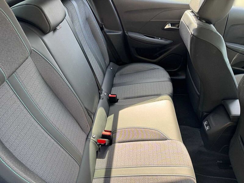Peugeot 208  136 Allure Pack